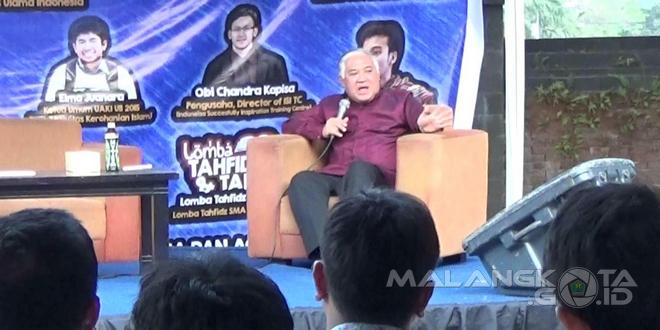 Din Syamsuddin saat menggelar dialog dengan mahasiswa Fakultas Kedokteran Universitas Brawijaya Malang, Jumat (9/10)