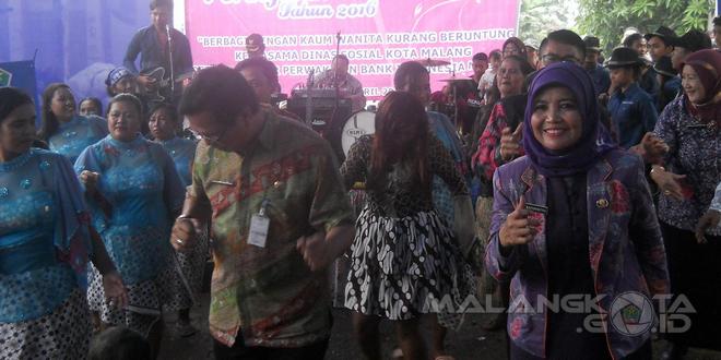 Peringatan Hari Kartini bersama warga binaan kelurahan Tanjungrejo, Kamis (21/4)