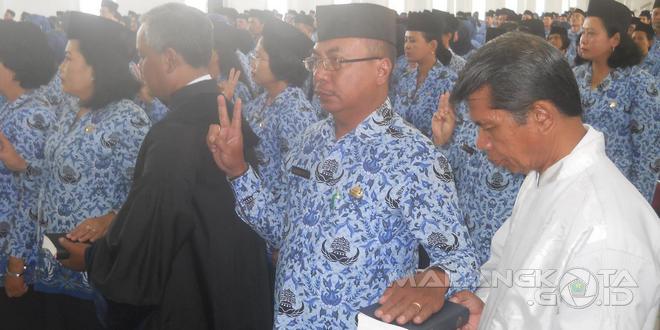Pengambilan sumpah PNS di Balai Merdeka Universitas Merdeka Malang