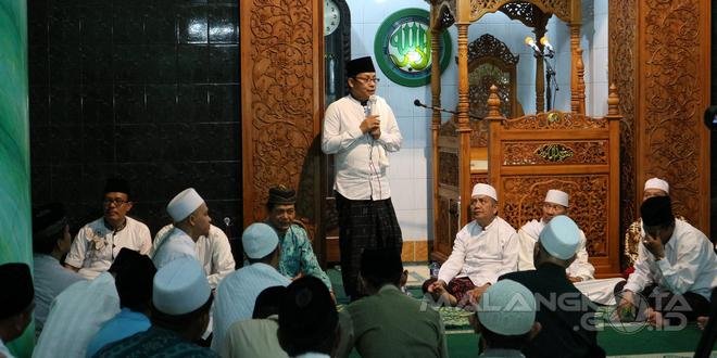 Wakil Walikota Malang Drs. Sutiaji dalam Safari Ramadan di Masjid Al-Kahfi