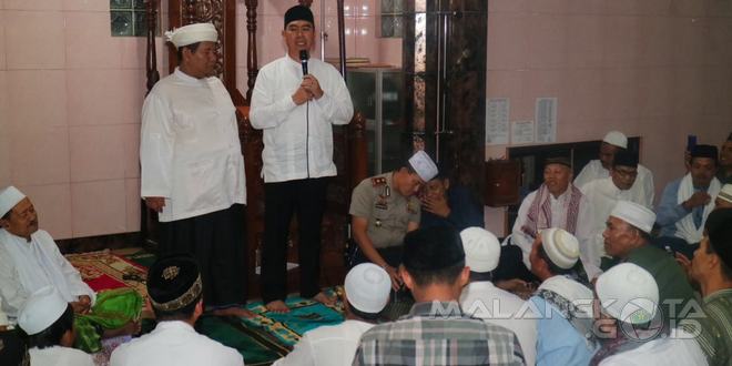 `Walikota Malang H. Moch. Anton dalam Safari Ramadan di masjid Al-Mustofa