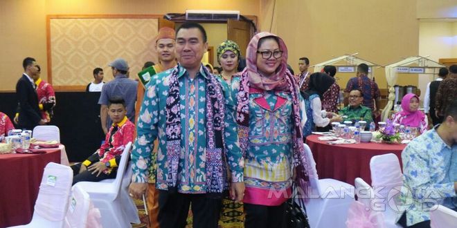 Walikota Malang, H Moch Anton dan istri disambut secara khusus saat hadiri acara apeksi Walikota Malang, H Moch Anton dan istri saat hadiri apeksi di Jambi