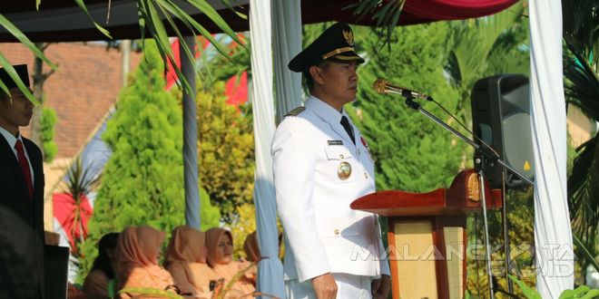 Walikota Malang, H. Moch Anton saat menjadi irup dalam upacara HUT RI di lapas Lowokwaru