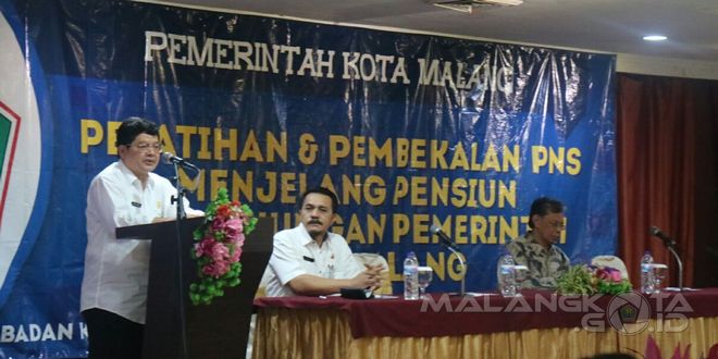 Sekretaris Daerah Kota Malang, Dr. Idrus Achmad, M.Si memaparkan berbagai hal terkait antisipasi memasuki masa pensiun, Rabu (31/8)
