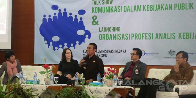 Walikota Malang H. Moch. Anton memaparkan pentingnya sinergitas berbagai pihak untuk membangun daerah
