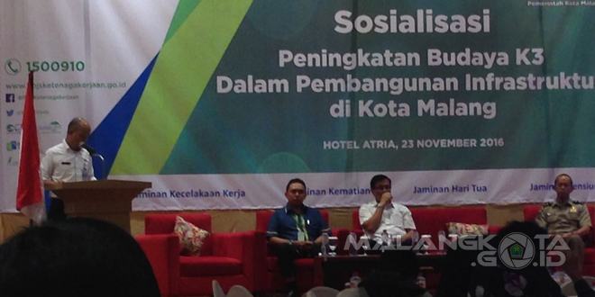 Kepala Bagian Pembangunan Setda Kota Malang Drs. Widjaja Saleh Putra