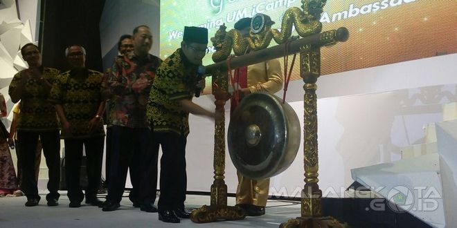 Wakil Walikota Malang Drs, Sutiaji saat membuka UM iCamp 2016